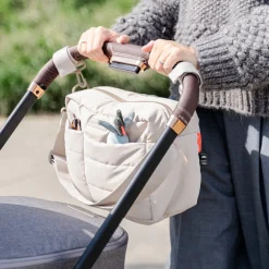 Quiltet barnevognstaske - sand