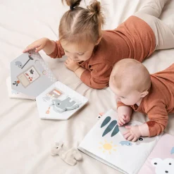 Tummy time stofbog - Deer friends - Farvemix